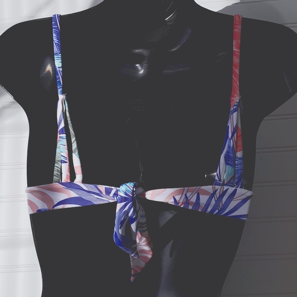 Raisins Tropical Print High Rise ๐ Bikini - Picture 10 of 14